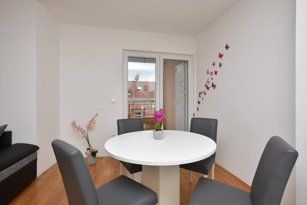 Apartment Anna A2+2 Makarska Exteriör bild