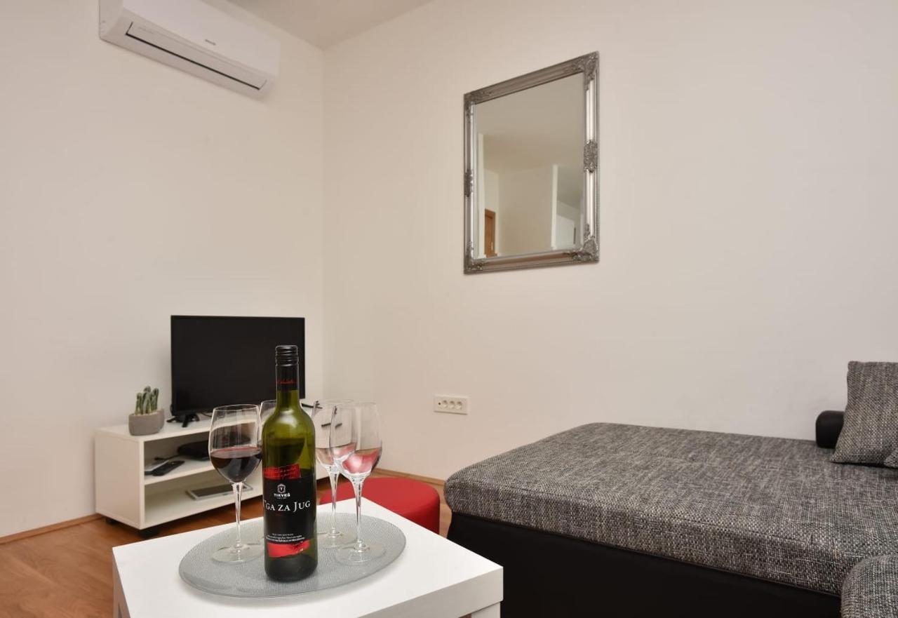 Apartment Anna A2+2 Makarska Exteriör bild