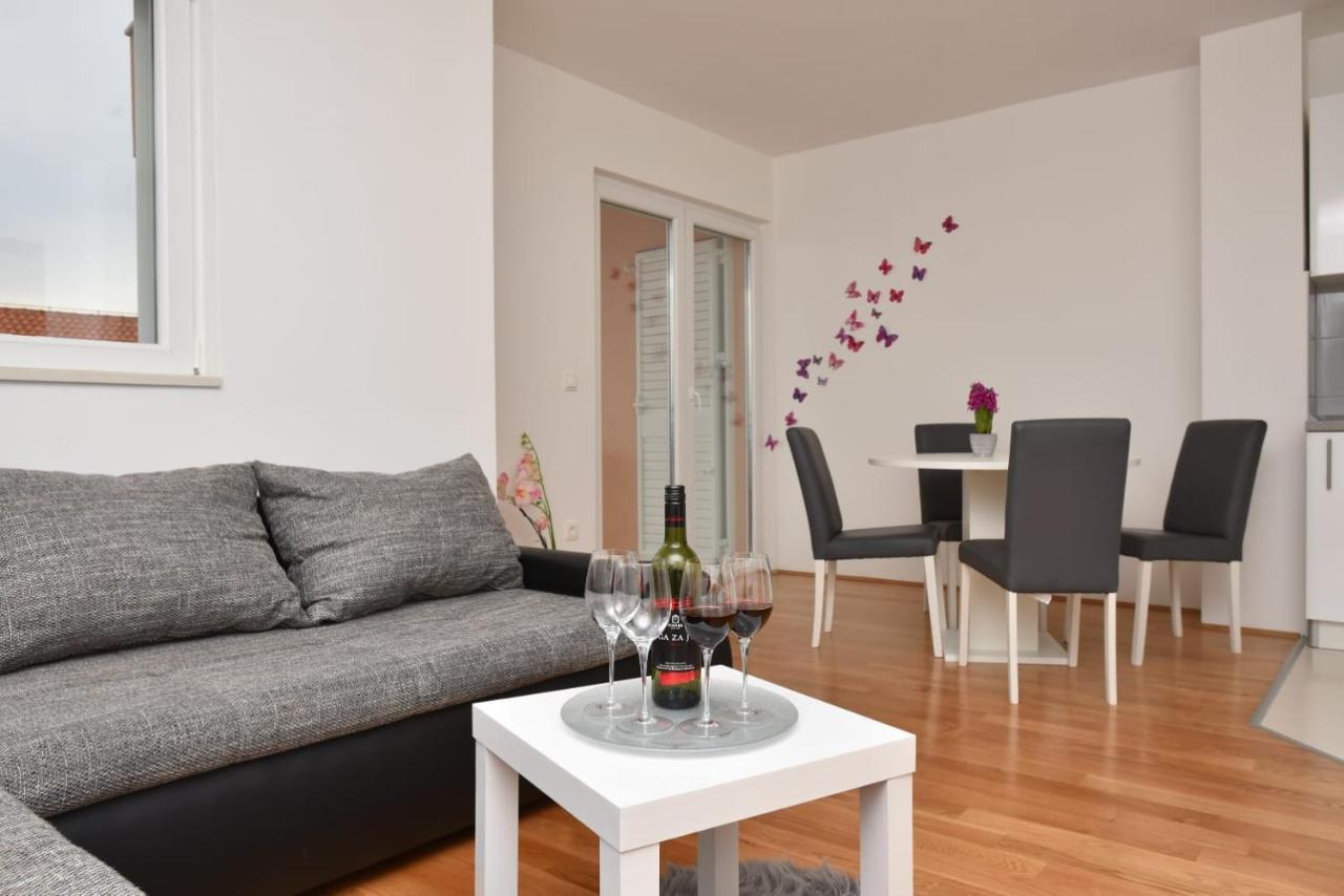 Apartment Anna A2+2 Makarska Exteriör bild